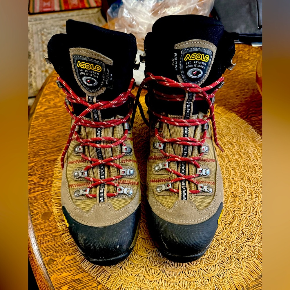 Asolo Fugitive GTX men’s gore-tex hiking boots size 11 (45 European)